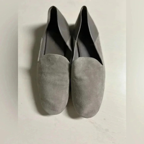 Vince sz. 7 Suede leather Marley Venetian Loafers.Office minimalist neutral - Picture 2 of 5